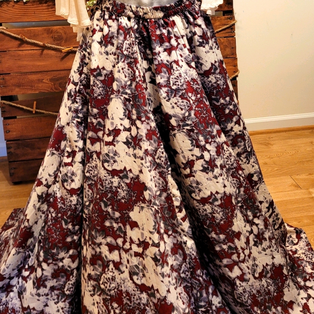 ***SOLD*** Maxi Skirt (Medium) Cream and Burgandy